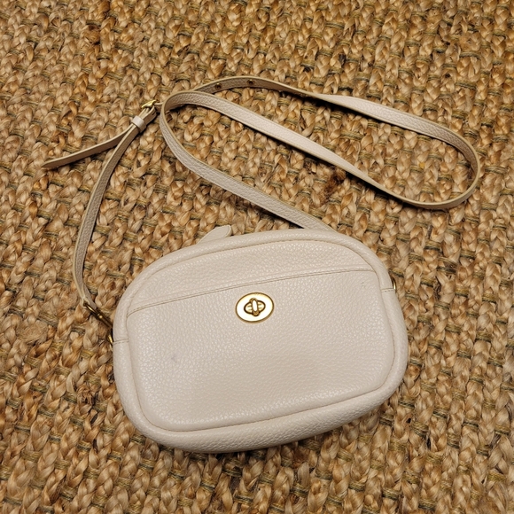 Coach Restored Camera Bag Pebbled Leather Chalk White Brass - Picture 2 of 12